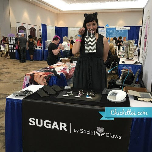 Social Claws meets Chickettes in Texas!